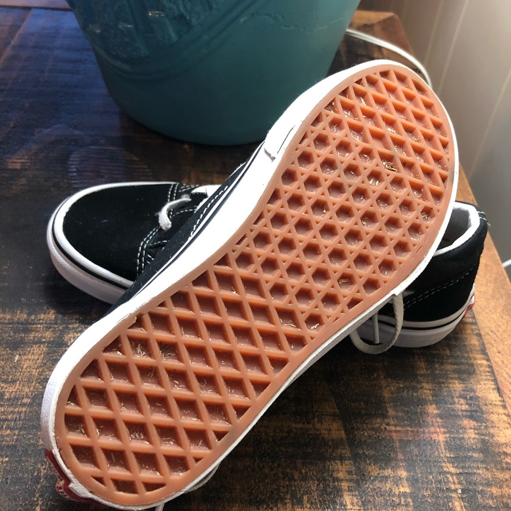 Vans - Picture 2 of 5